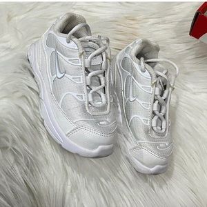 White Nike Air Max Plus 7c Toddler